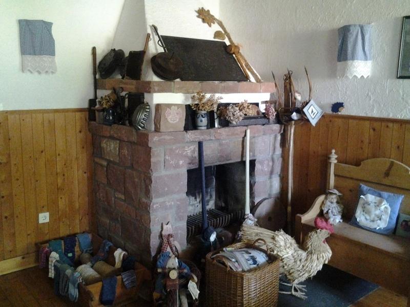 Gastehaus Zum Alten Schulhaus Hotel Miltenberg Room photo